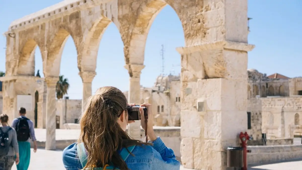 Cash & ATMs in Israel: Top travel guide on fees, limits, cards