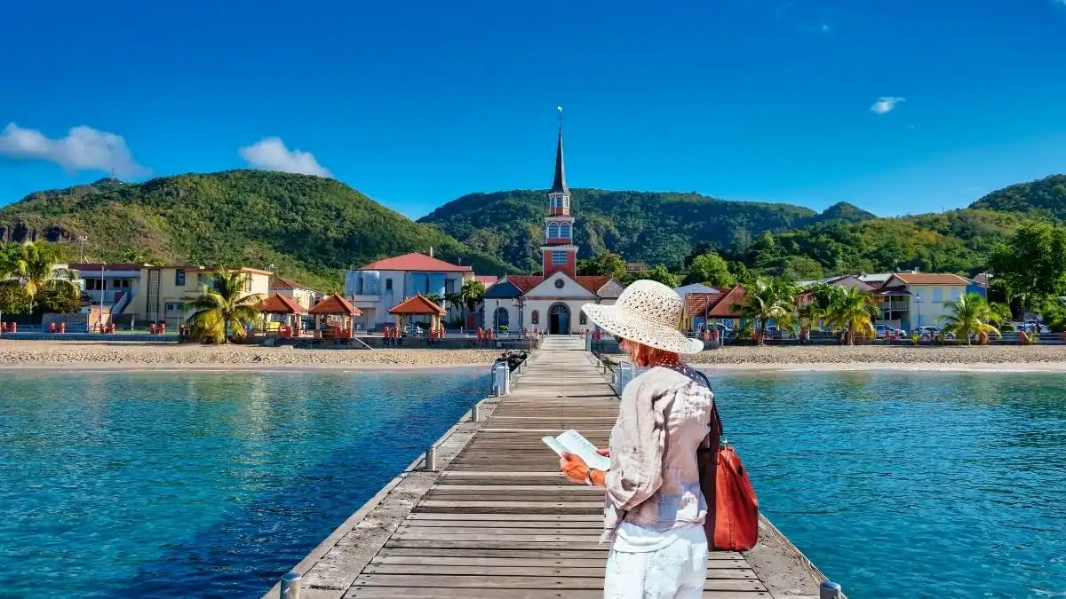 cash and atms in martinique