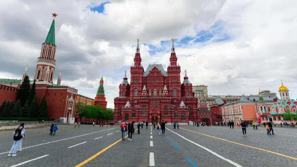 cash and atms in russia