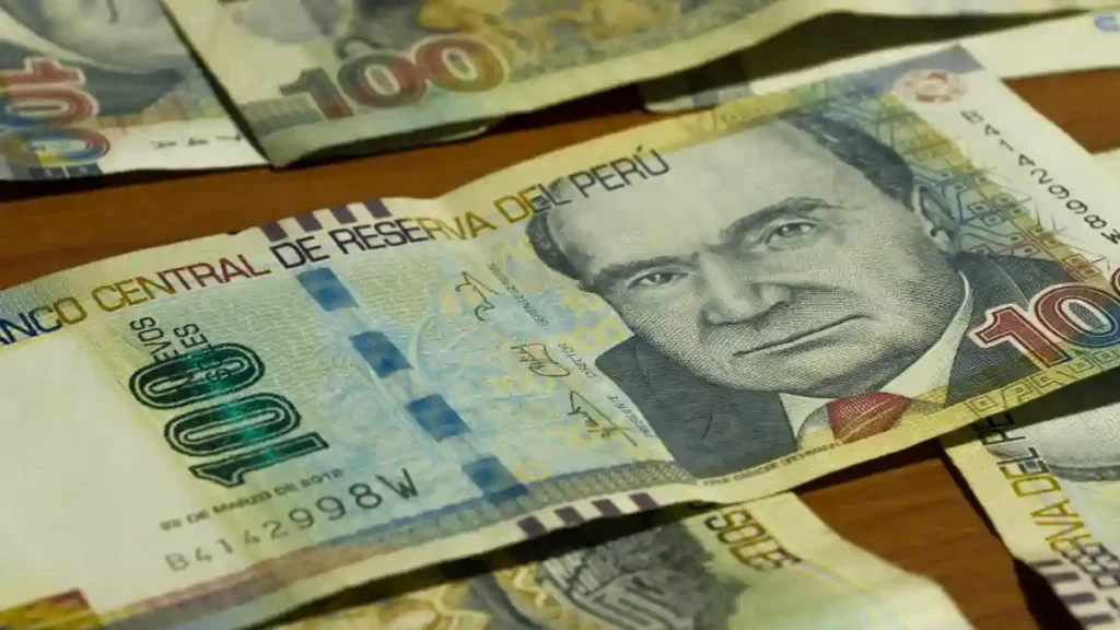 money and currency in Peru